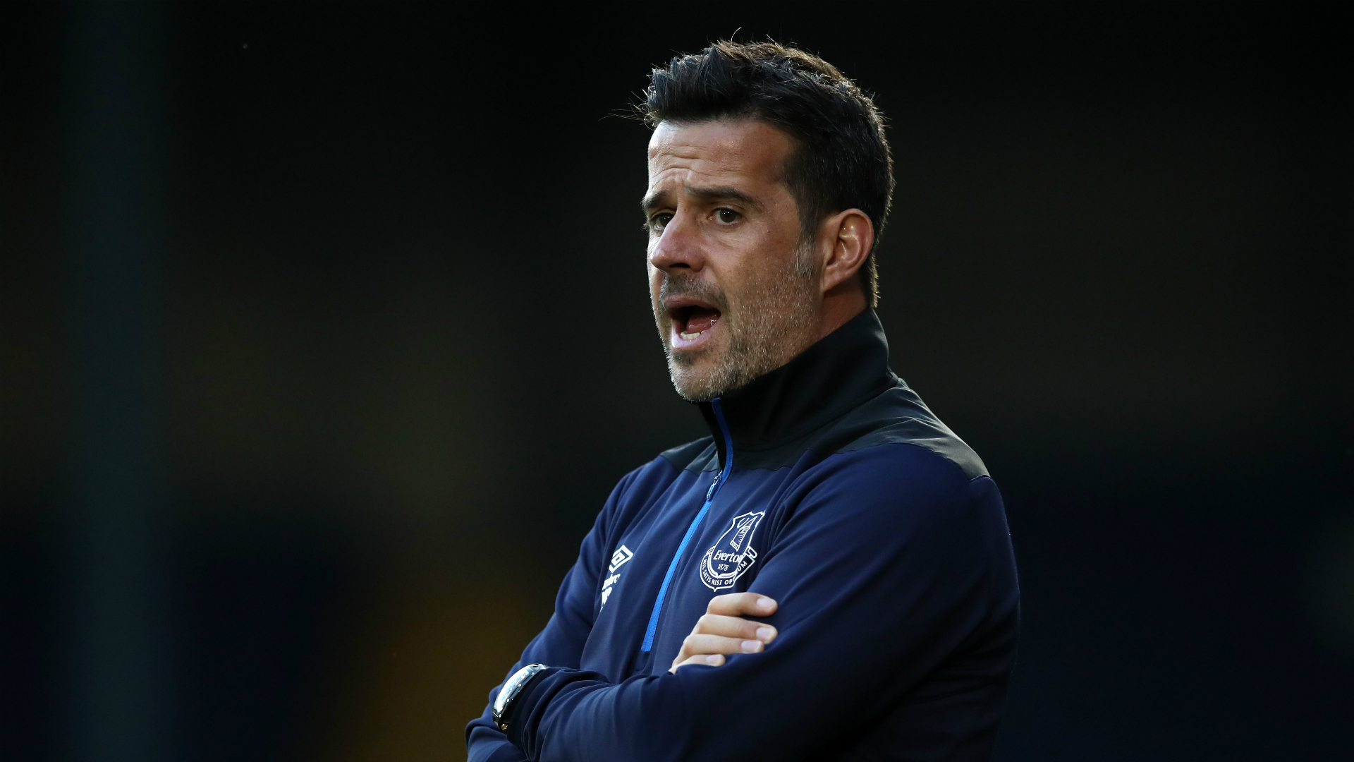 尤其在防守 尤其在防守